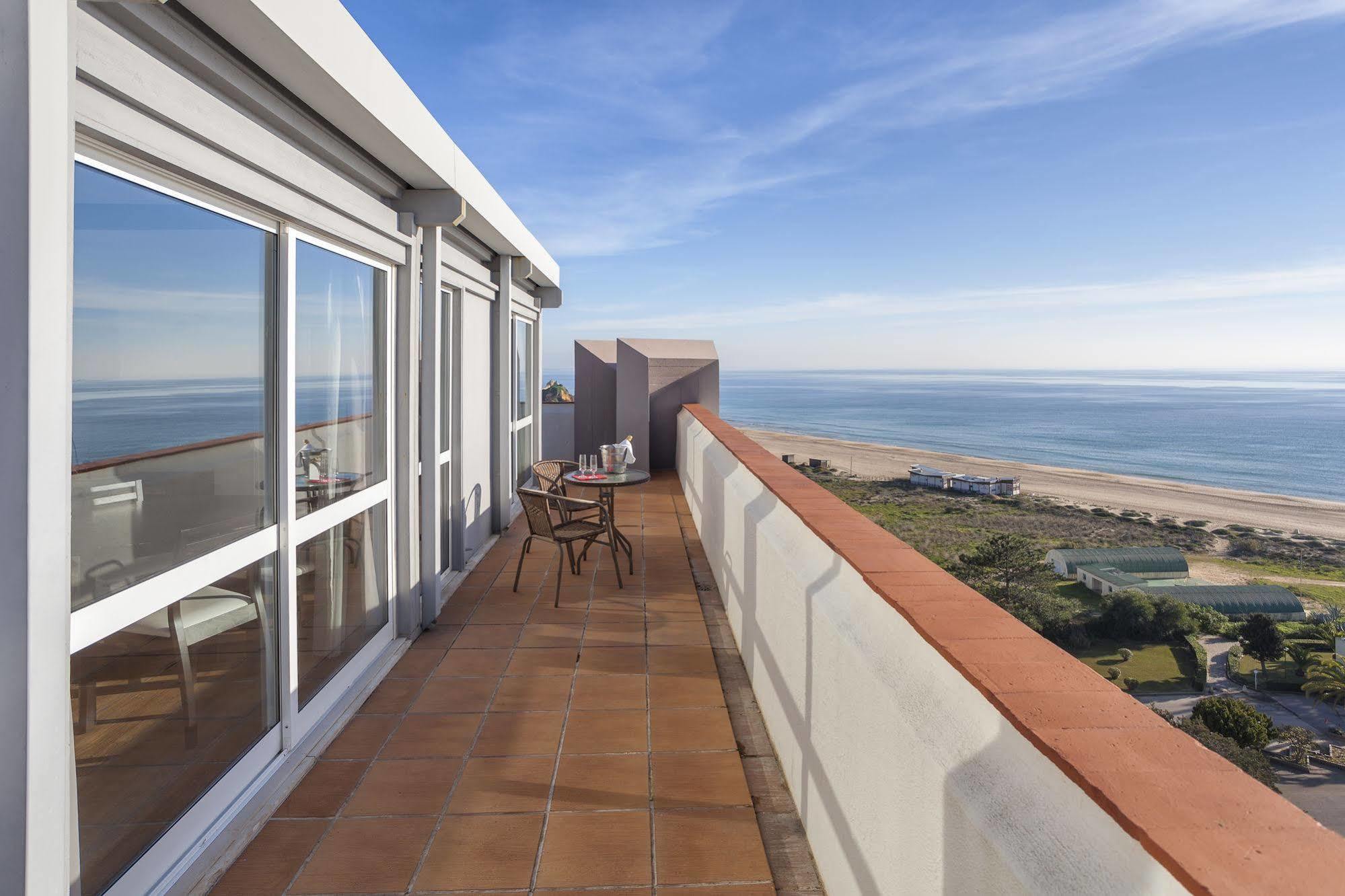 Pestana Alvor Atlantico Residences Beach Suites Bagian luar foto